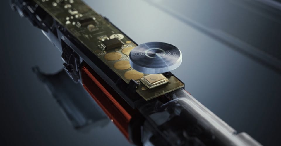 Close up photograph of inner mechanical workings of a Philips product engineered for sustainability and a long lifespan.